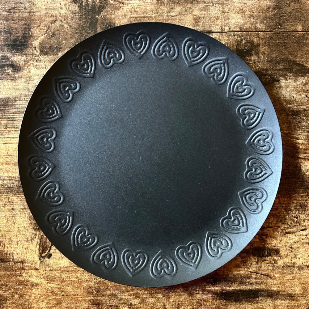 Vintage Black Metal‎ Heart Embossed Decorative Plate Tray Round Gothic Farmhouse